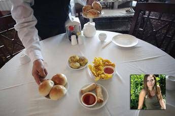'Guadagna' 2 mln grazie a chi paga per una cena con lei: Sono una mamma single con un'idea 'Guadagna' 2 mln grazie a chi paga per una cena con lei: Sono una mamma single con un'idea