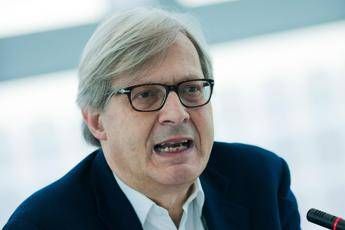 Sgarbi show alla Camera: I matrimoni gay? Sono 'culimoni' Sgarbi show alla Camera: I matrimoni gay? Sono 'culimoni'