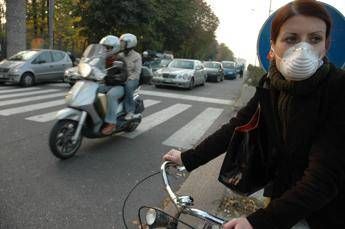 Rischio infarto con un'ora di esposizione a smog anche se nei limiti Rischio infarto con un'ora di esposizione a smog anche se nei limiti