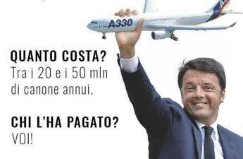 Critiche M5S e ironia, sul web spopola l''Air force Renzi' Critiche M5S e ironia, sul web spopola l''Air force Renzi'