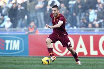 Calcio: Totti, mi toglierei 5 anni ma farò in tempo a festeggiare con tifosi Calcio: Totti, mi toglierei 5 anni ma farò in tempo a festeggiare con tifosi