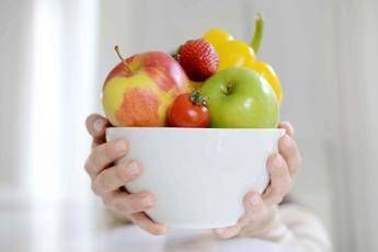 Golosi di frutta e verdura? Crude sono 'off limit' per gli allergici al polline Golosi di frutta e verdura? Crude sono 'off limit' per gli allergici al polline