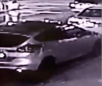 Uomo ucciso da un agente a Brooklyn, spunta nuovo video /Guarda Uomo ucciso da un agente a Brooklyn, spunta nuovo video /Guarda