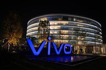 vivo si presenta all'Europa: Avremo successo con i nostri smartphone, puntiamo ai giovani vivo si presenta all'Europa: Avremo successo con i nostri smartphone, puntiamo ai giovani