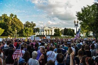 No Trump, no Ku Klux Klan, rally anti razzisti in Usa No Trump, no Ku Klux Klan, rally anti razzisti in Usa
